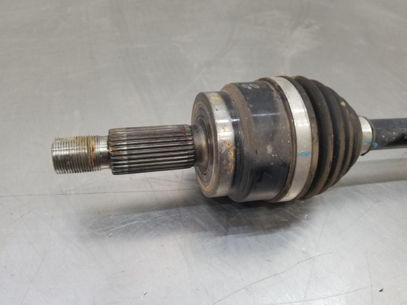 Recambio de transmision delantera izquierda para hyundai tucson tecno sky referencia OEM IAM 49500N7210  