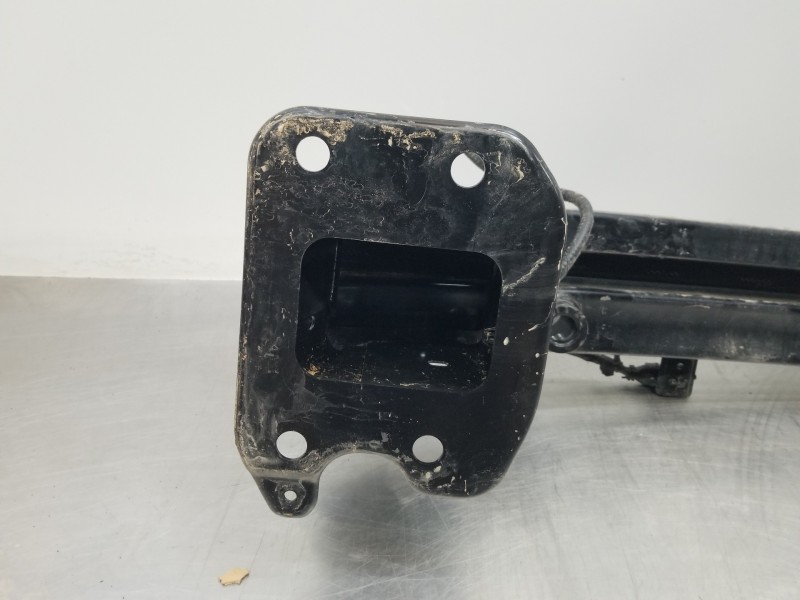 Recambio de refuerzo paragolpes delantero para hyundai tucson tecno sky referencia OEM IAM 64900N7000  