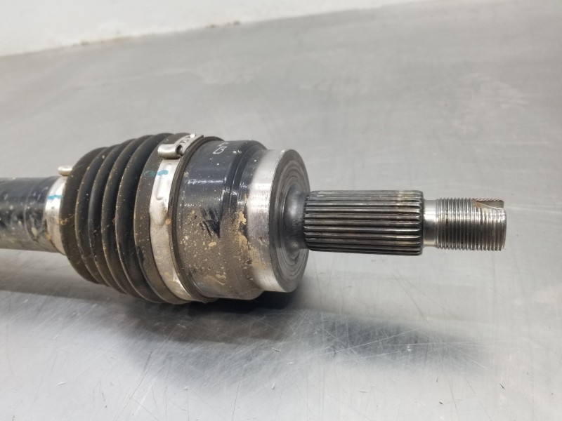 Recambio de transmision delantera derecha para hyundai tucson tecno sky referencia OEM IAM 49501N7210  