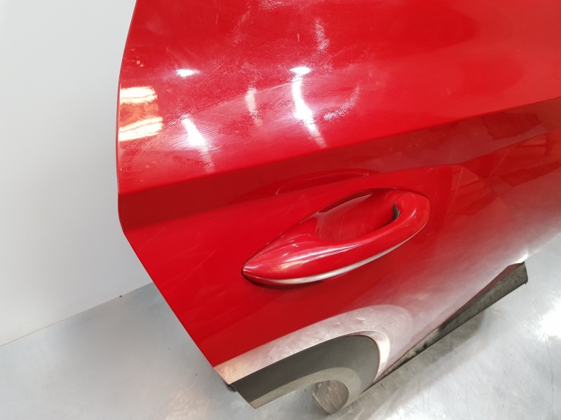 Recambio de puerta trasera derecha para hyundai tucson tecno sky referencia OEM IAM 77004N7005  