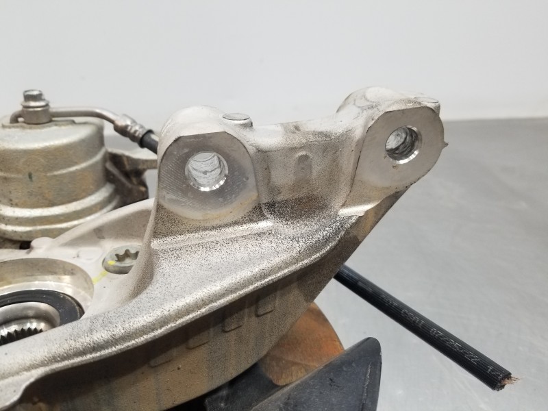 Recambio de mangueta delantera derecha para hyundai tucson tecno sky referencia OEM IAM 51711N7000  