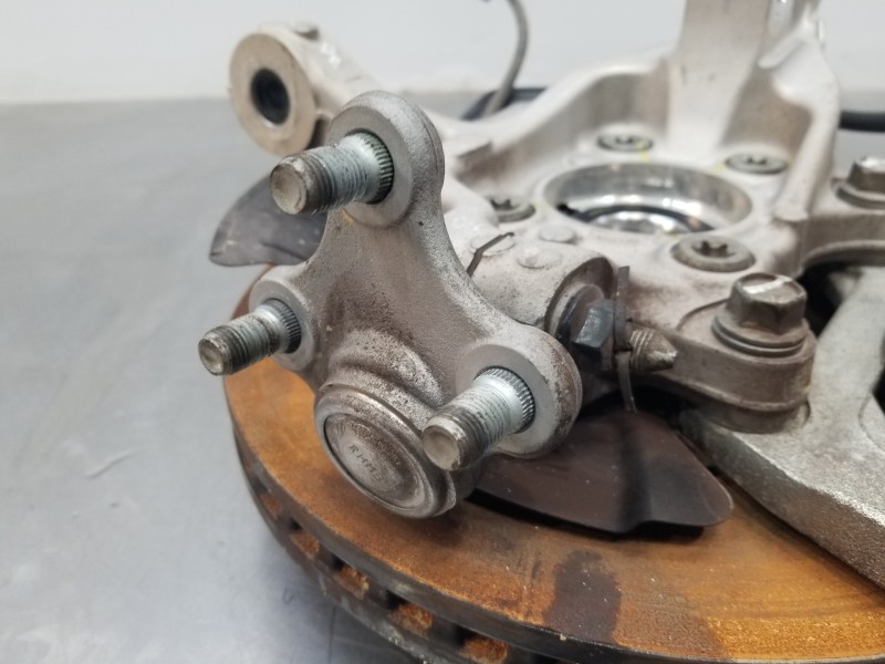 Recambio de mangueta delantera izquierda para hyundai tucson tecno sky referencia OEM IAM 51710N7000  