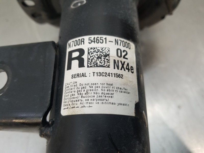 Recambio de amortiguador delantero derecho para hyundai tucson tecno sky referencia OEM IAM 54651N7000  