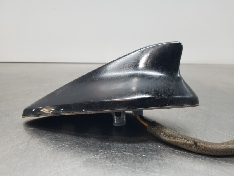 Recambio de antena para hyundai tucson tecno sky referencia OEM IAM 96210N7400EB  