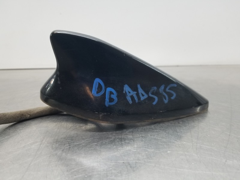 Recambio de antena para hyundai tucson tecno sky referencia OEM IAM 96210N7400EB  