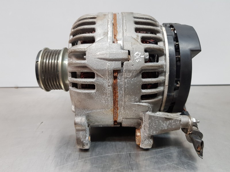 Recambio de alternador para volkswagen caddy ocio furgón referencia OEM IAM 03L903023 0124525187 