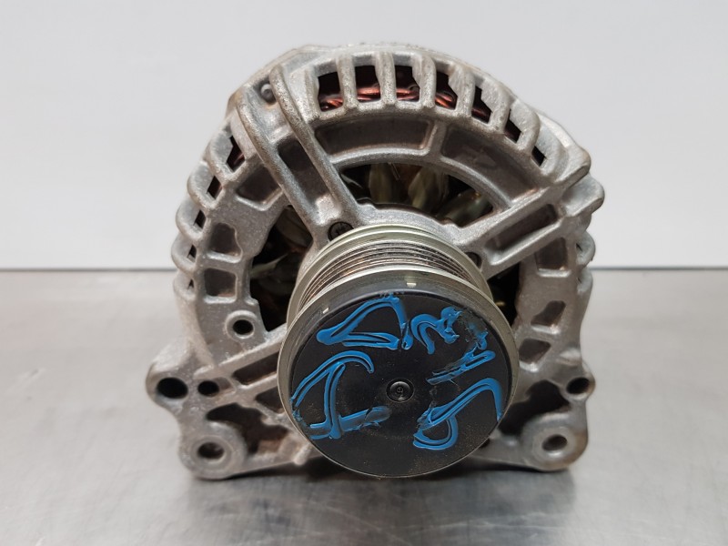 Recambio de alternador para volkswagen caddy ocio furgón referencia OEM IAM 03L903023 0124525187 