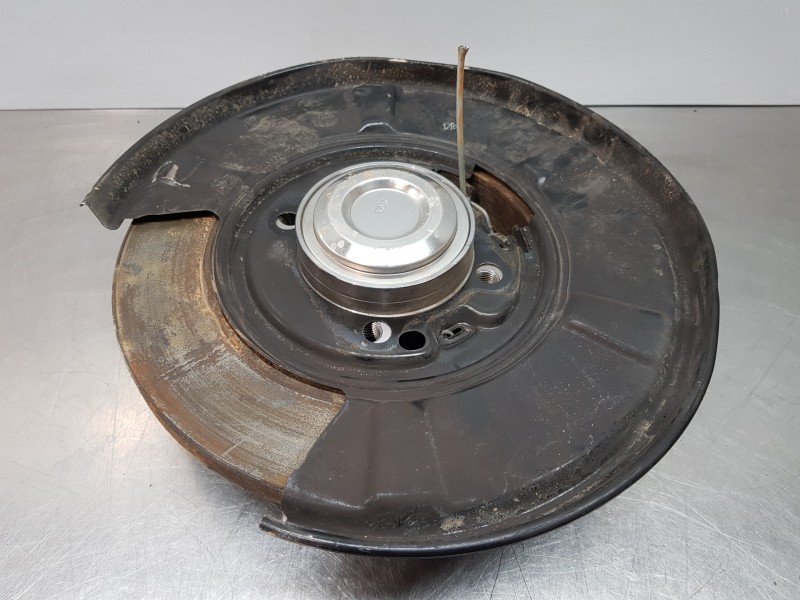 Recambio de mangueta trasera derecha para mercedes sprinter iii furgón fwd 311 referencia OEM IAM A9103560000  