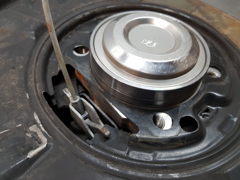 Recambio de mangueta trasera izquierda para mercedes sprinter iii furgón fwd 311 referencia OEM IAM A9103560000  