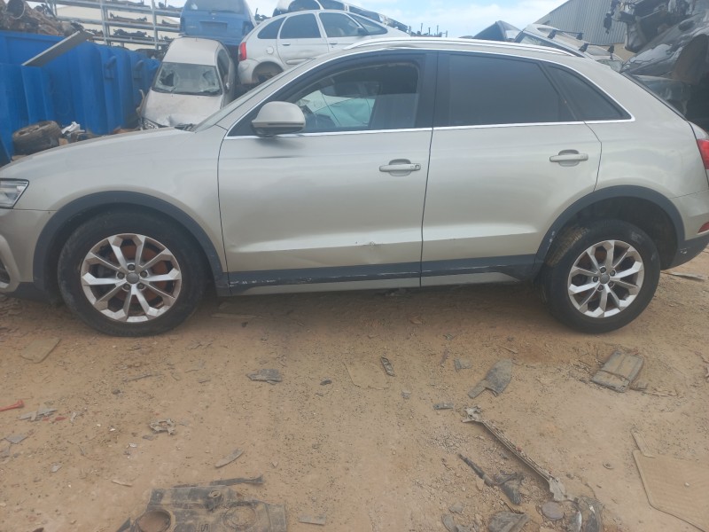 audi q3 (8ug) del año 2014