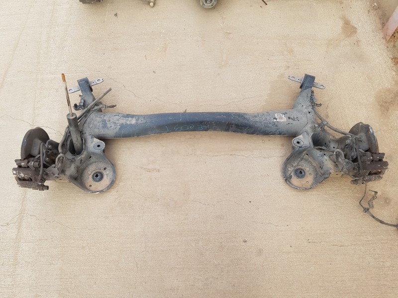 Recambio de puente trasero para peugeot 308 sw allure referencia OEM IAM 1647872280 9827421180 