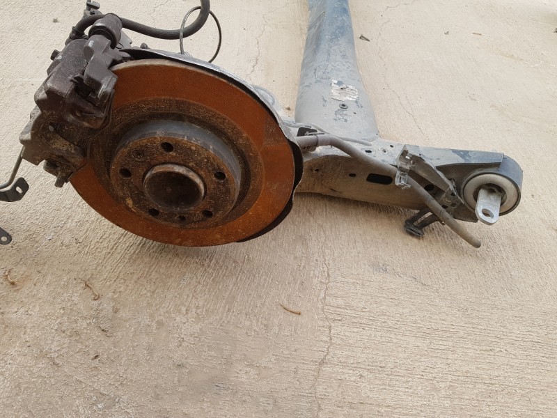 Recambio de puente trasero para peugeot 308 sw allure referencia OEM IAM 1647872280 9827421180 