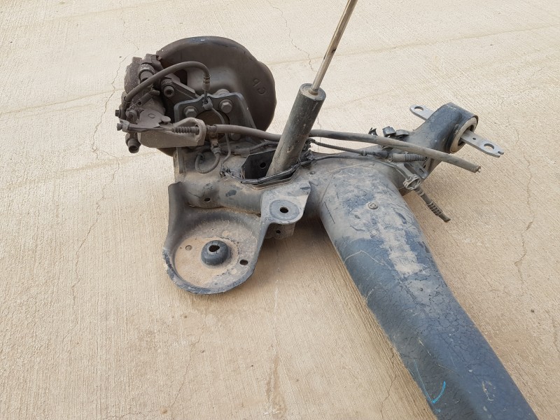 Recambio de puente trasero para peugeot 308 sw allure referencia OEM IAM 1647872280 9827421180 