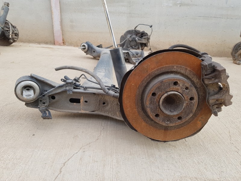 Recambio de puente trasero para peugeot 308 sw allure referencia OEM IAM 1647872280 9827421180 