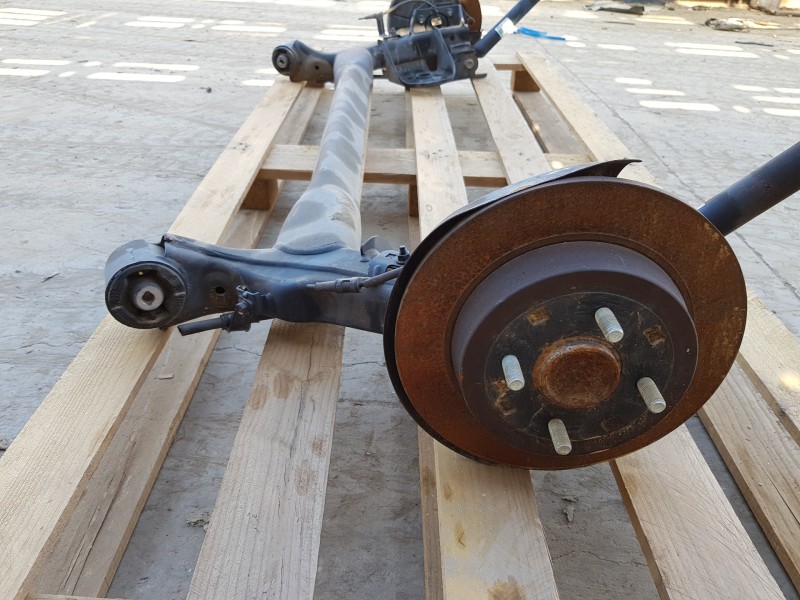 Recambio de puente trasero para kia stonic (ybcuv) eco dynamic referencia OEM IAM 55100H8500  