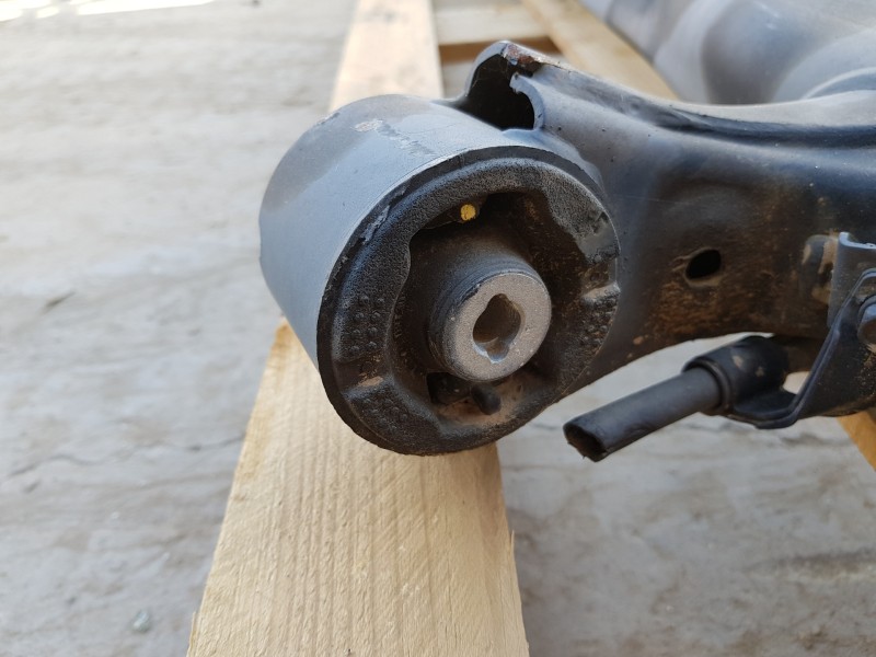 Recambio de puente trasero para kia stonic (ybcuv) eco dynamic referencia OEM IAM 55100H8500  