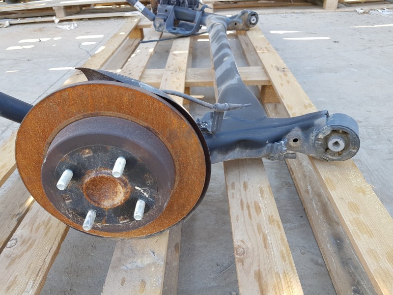 Recambio de puente trasero para kia stonic (ybcuv) eco dynamic referencia OEM IAM 55100H8500  