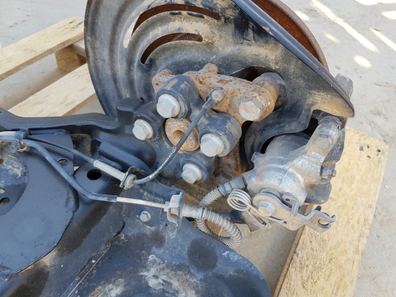 Recambio de puente trasero para opel vivaro b kasten/combi furgón referencia OEM IAM 93458081  