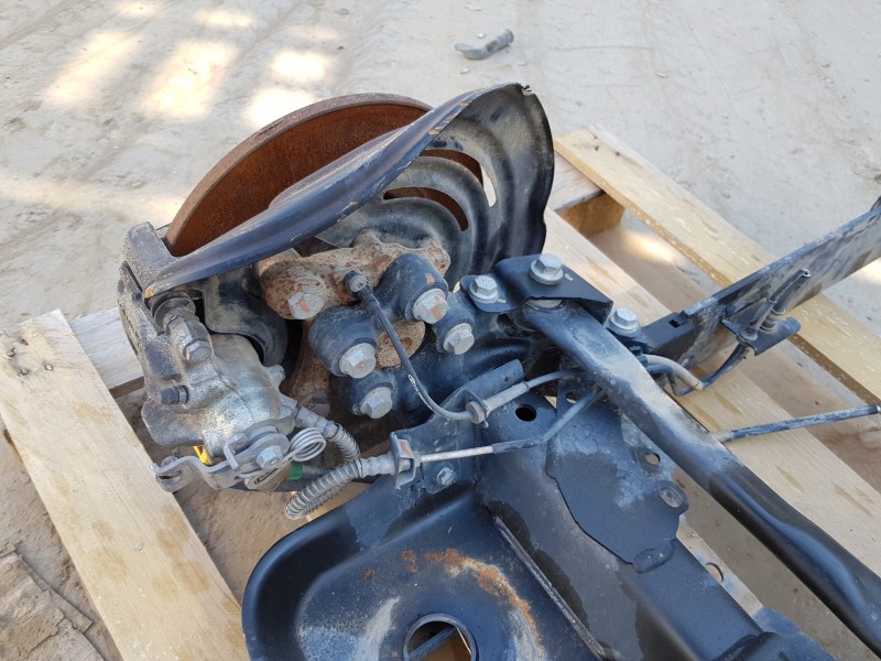 Recambio de puente trasero para opel vivaro b kasten/combi furgón referencia OEM IAM 93458081  