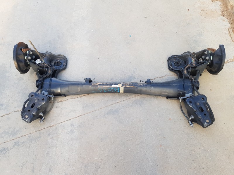 Recambio de puente trasero para opel mokka gs line referencia OEM IAM 1642991780  