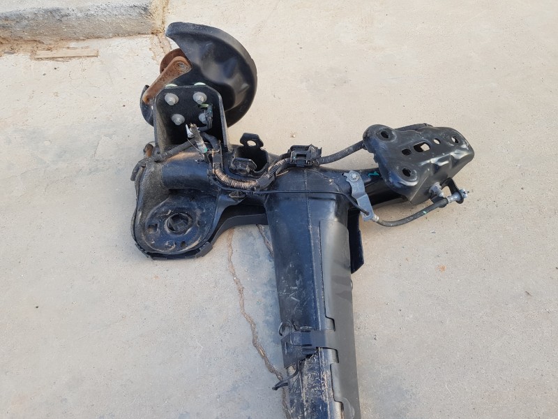 Recambio de puente trasero para opel mokka gs line referencia OEM IAM 1642991780  