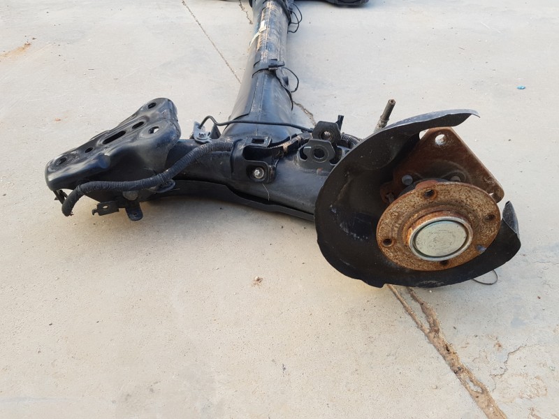 Recambio de puente trasero para opel mokka gs line referencia OEM IAM 1642991780  