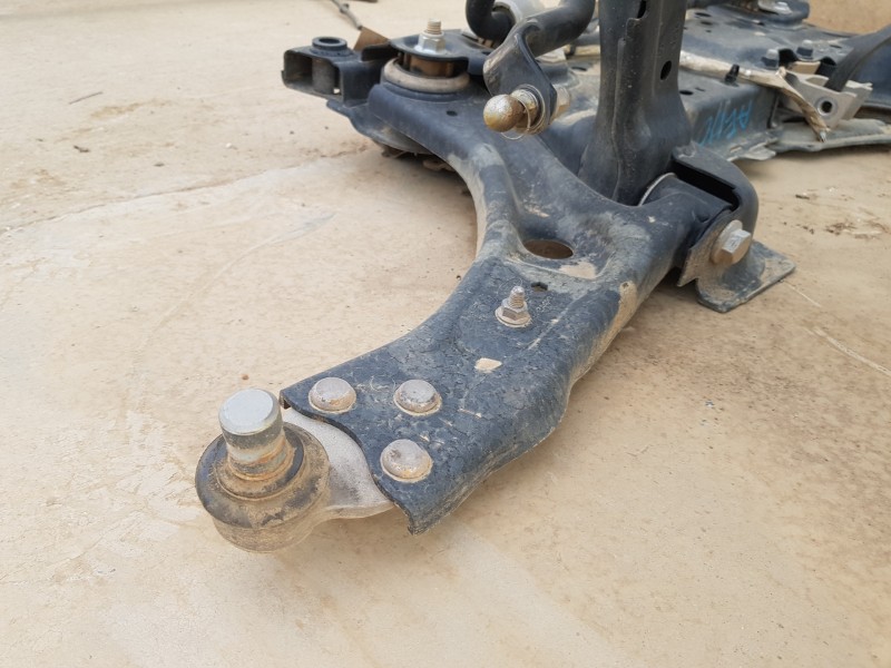 Recambio de puente delantero para ford focus active referencia OEM IAM 2781508 JX615482EEB JX615019AEF