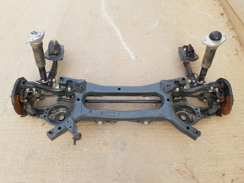 Recambio de puente trasero para toyota corolla (e21) hev referencia OEM IAM 5120602081  