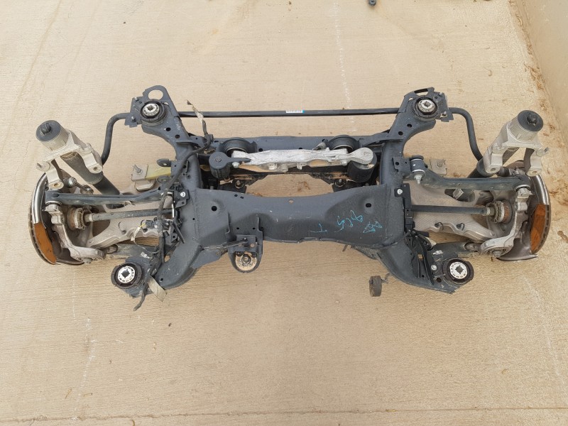 Recambio de puente trasero para volvo xc60 hybrid referencia OEM IAM 32331540 32336254 