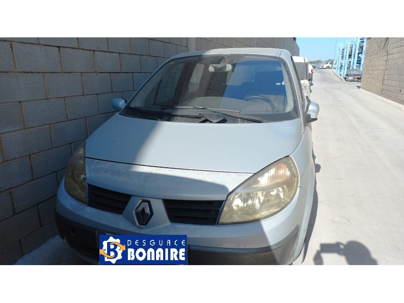 renault scenic ii del año 2004