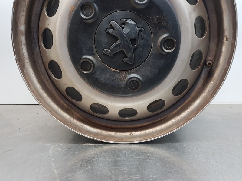 Recambio de llanta para peugeot expert combi bluehdi referencia OEM IAM 98519218VT 9811263980  Recambio de llanta para peugeot expert combi bluehdi referencia OEM IAM 98519218VT 9811263980