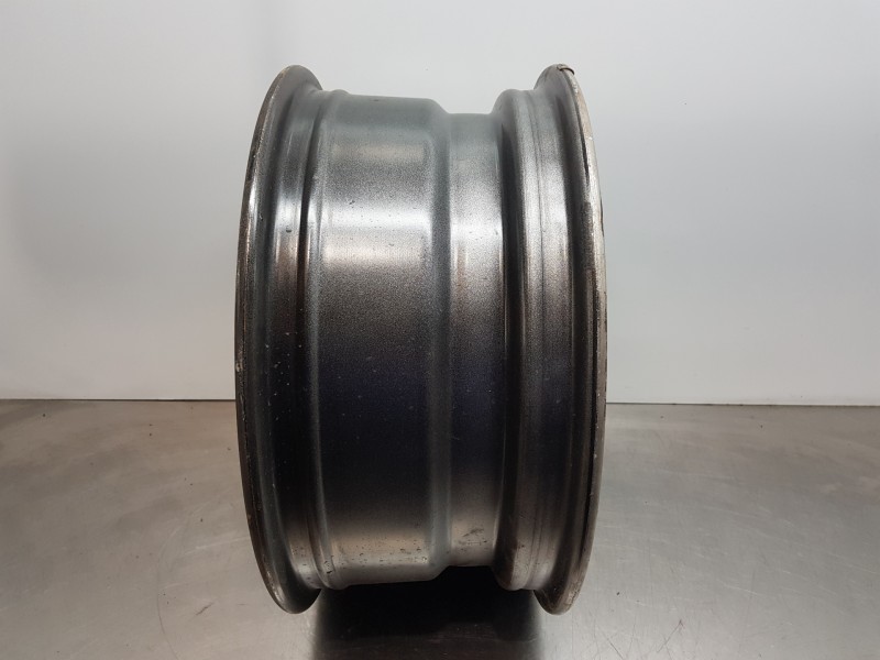 Recambio de llanta para peugeot expert combi bluehdi referencia OEM IAM 98519218VT 9811263980  Recambio de llanta para peugeot expert combi bluehdi referencia OEM IAM 98519218VT 9811263980