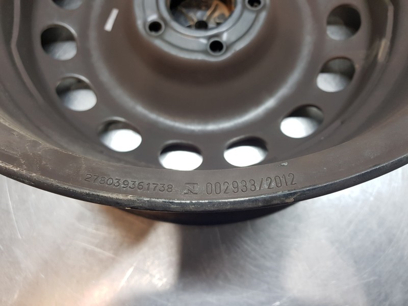 Recambio de llanta para peugeot expert combi bluehdi referencia OEM IAM 98519218VT 9811263980  Recambio de llanta para peugeot expert combi bluehdi referencia OEM IAM 98519218VT 9811263980