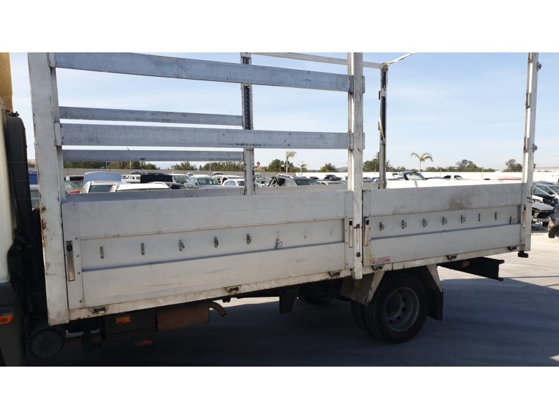 nissan cabstar 01.04  del año 2004