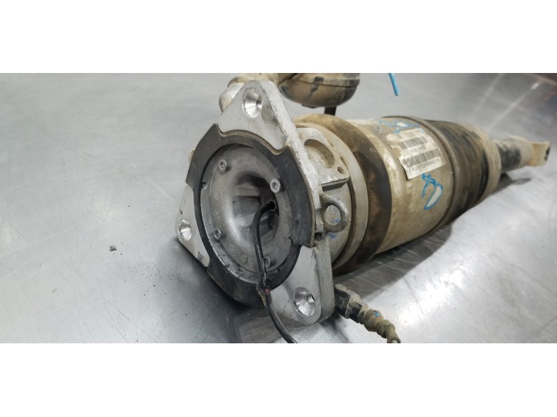 Recambio de amortiguador trasero derecho para audi a8 (4e2) 3.0 tdi quattro referencia OEM IAM 4E0616002E  