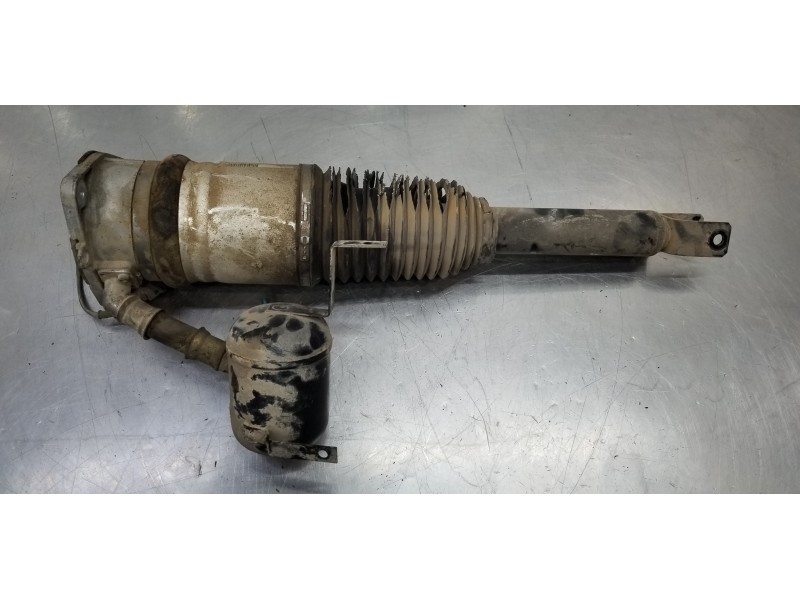 Recambio de amortiguador trasero derecho para audi a8 (4e2) 3.0 tdi quattro referencia OEM IAM 4E0616002E  