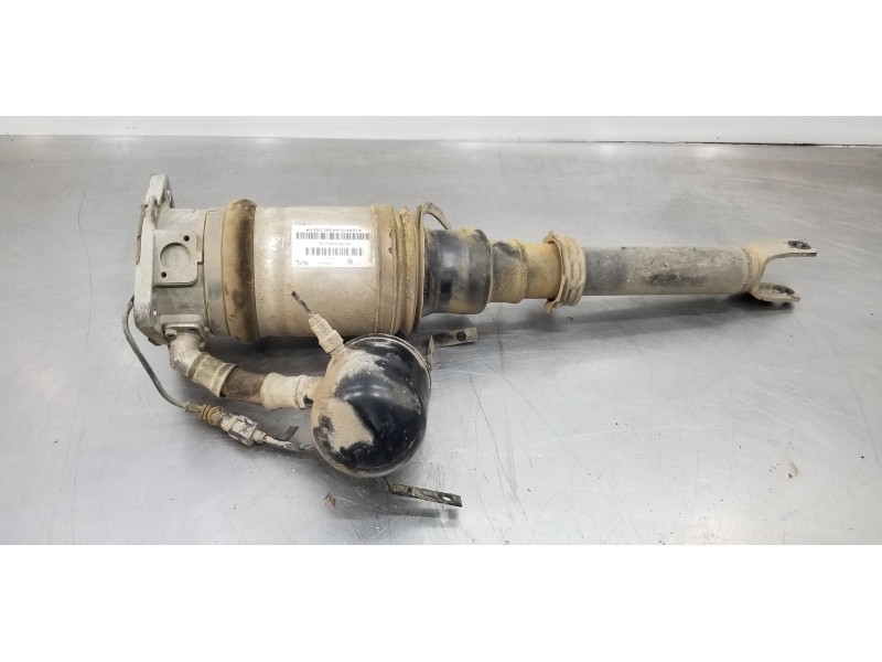 Recambio de amortiguador trasero izquierdo para audi a8 (4e2) 3.0 tdi quattro referencia OEM IAM 4E0616001E  