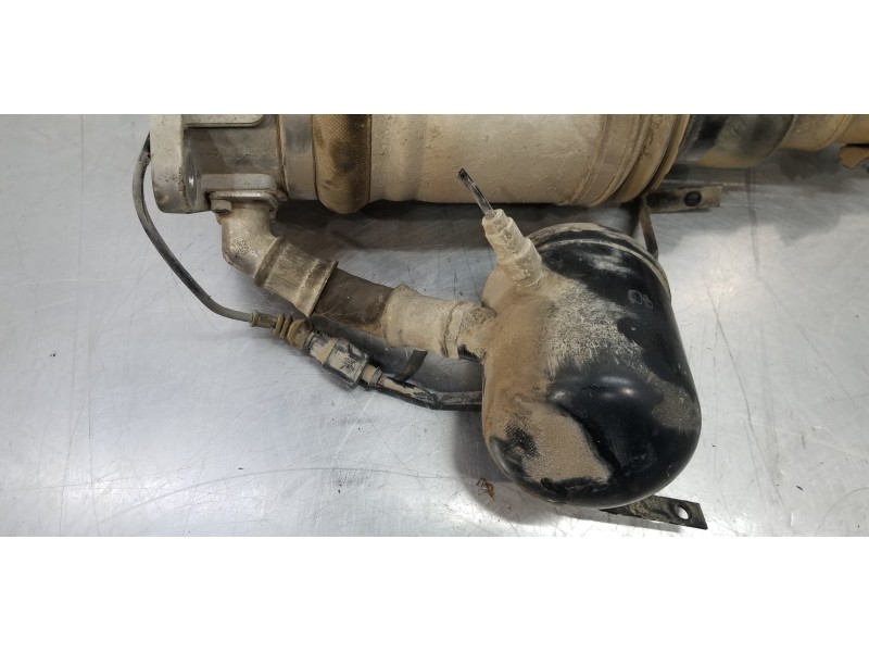 Recambio de amortiguador trasero izquierdo para audi a8 (4e2) 3.0 tdi quattro referencia OEM IAM 4E0616001E  