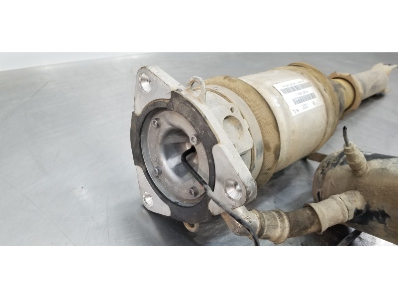 Recambio de amortiguador trasero izquierdo para audi a8 (4e2) 3.0 tdi quattro referencia OEM IAM 4E0616001E  