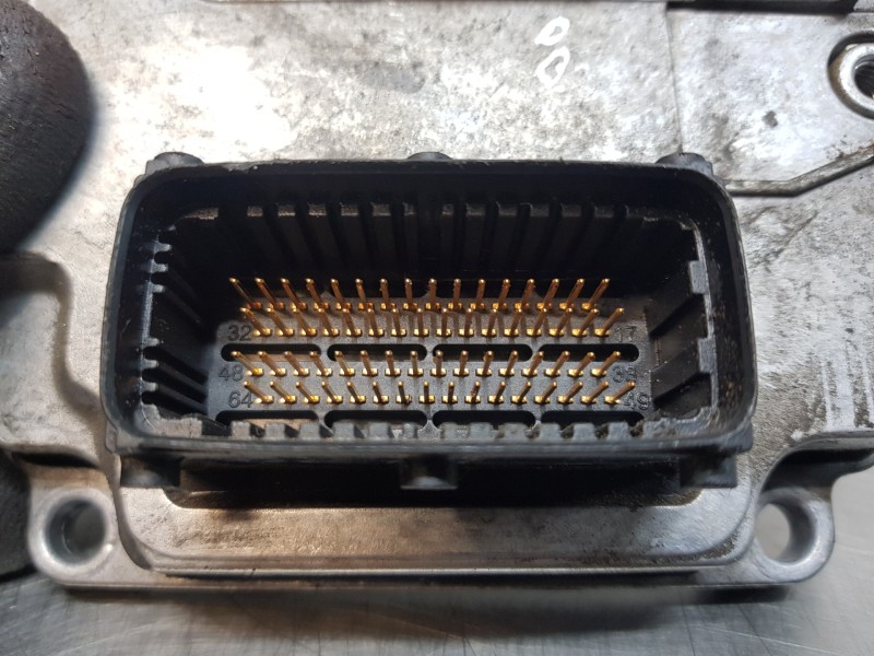 Recambio de centralita motor uce para opel astra gtc selective referencia OEM IAM 55559272 5WK9443 