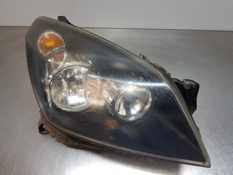 Recambio de faro derecho para opel astra gtc selective referencia OEM IAM 93178636  