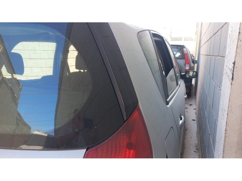 renault scenic ii del año 2004