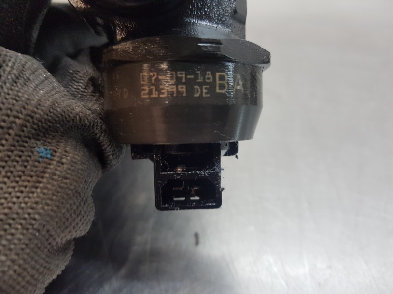 Recambio de inyector para seat ibiza (6l1) sigma referencia OEM IAM 038130073AG 0414720215 