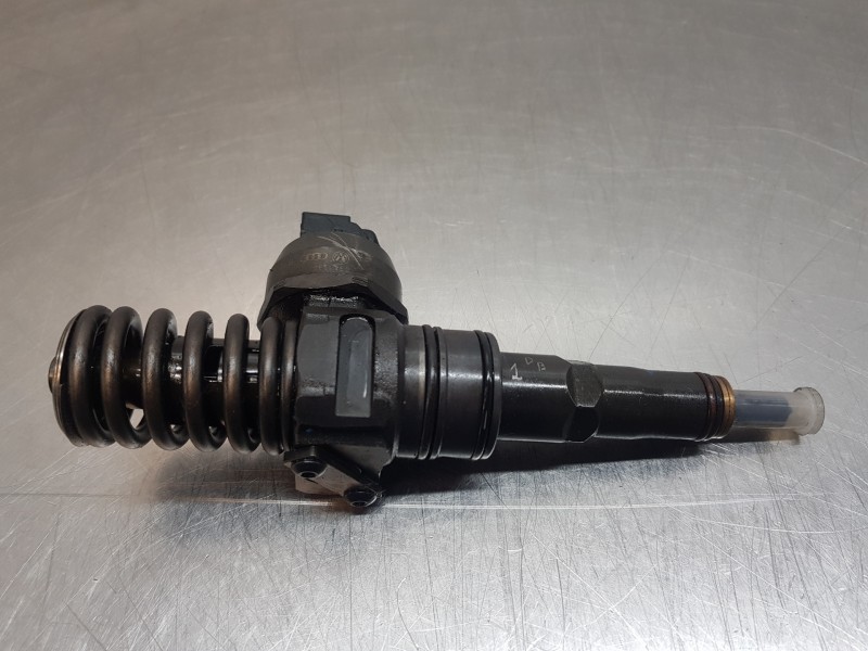 Recambio de inyector para seat ibiza (6l1) sigma referencia OEM IAM 038130073AG 0414720215 