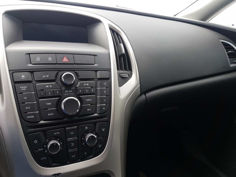 opel astra j lim. del año 2013