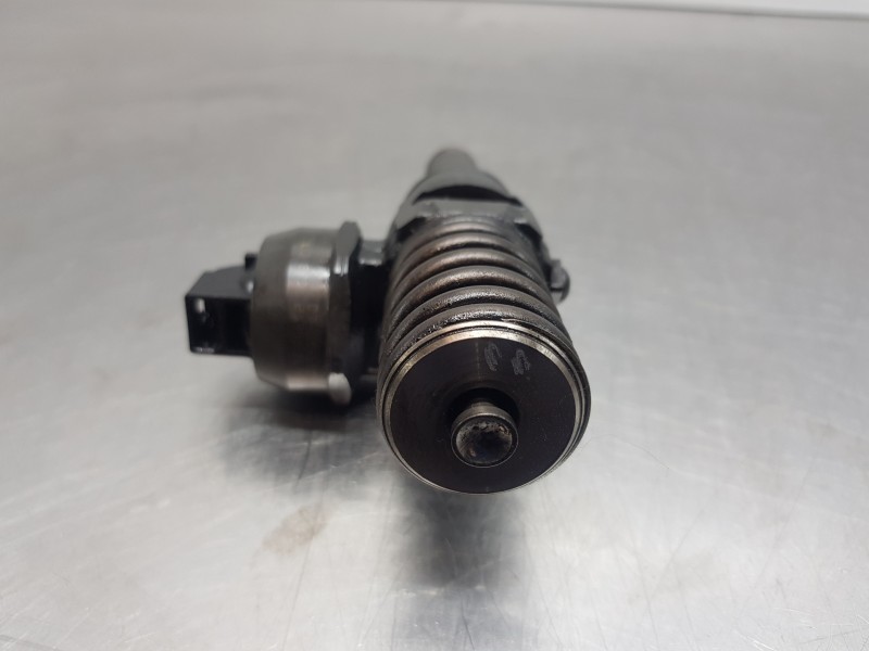 Recambio de inyector para seat ibiza (6l1) sigma referencia OEM IAM 038130073AG 0414720215 