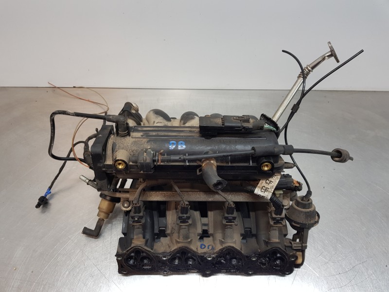 Recambio de colector admision para chevrolet aveo ls referencia OEM IAM 25185955  