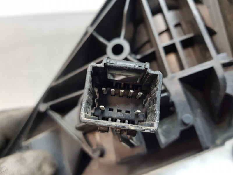 Recambio de retrovisor derecho para renault scenic ii authentique referencia OEM IAM 7701068385  