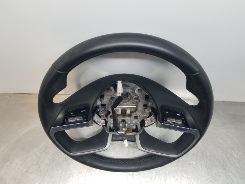 Recambio de volante para hyundai tucson tecno sky referencia OEM IAM 56100N9580NNB  