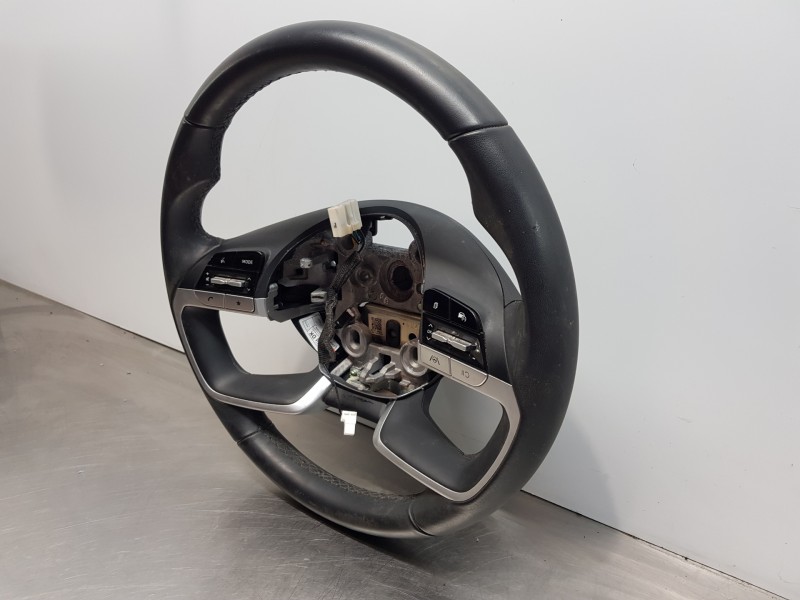 Recambio de volante para hyundai tucson tecno sky referencia OEM IAM 56100N9580NNB  
